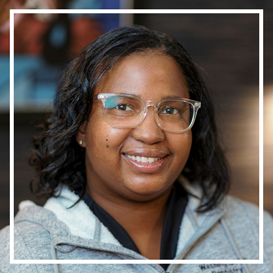 Dental hygienist Earla